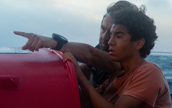 Film: Turning Tide - Zwischen den Wellen - Bild2