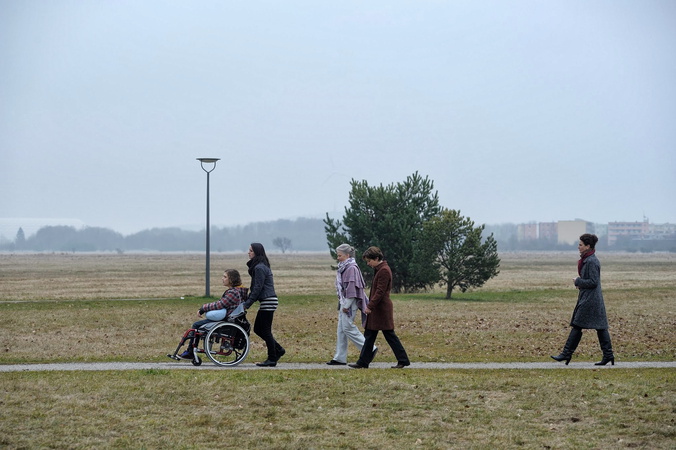 Film: Und morgen Mittag bin ich tot - Bild1
