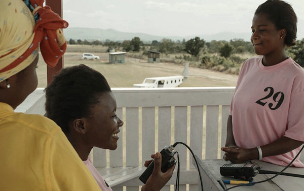 Film: Girls Don't Fly - Träume vom Fliegen - Bild6