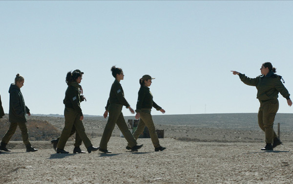 Film: Null Motivation - Willkommen in der Armee (OmU)             - Bild8