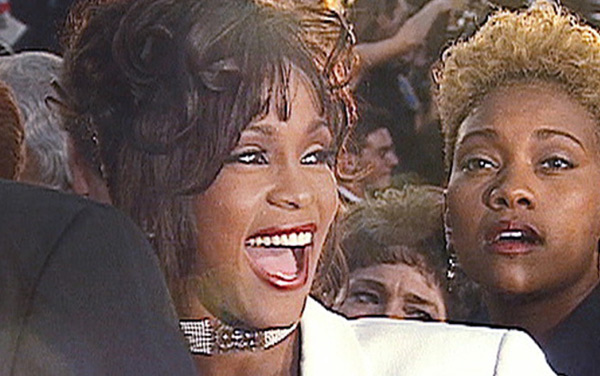 Film: Whitney - Can I Be Me? (OmU)        - Bild1