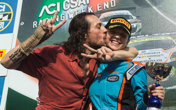 Film: Giulias großes Rennen - Veloce come il vento (OmU) - Bild8
