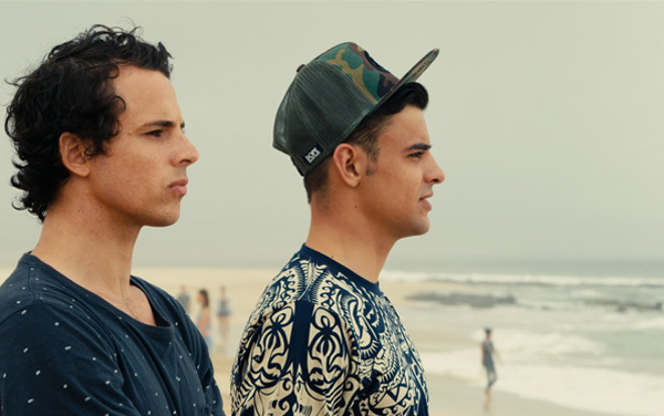Film: Perfect Wave - Mit dir auf einer Welle - Bild1
