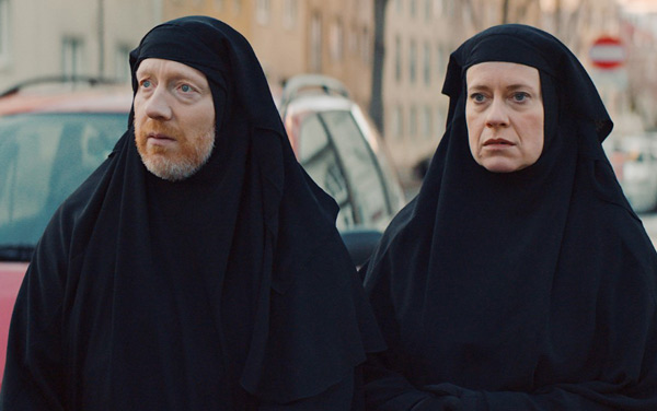 Film: Womit haben wir das verdient? - Bild8