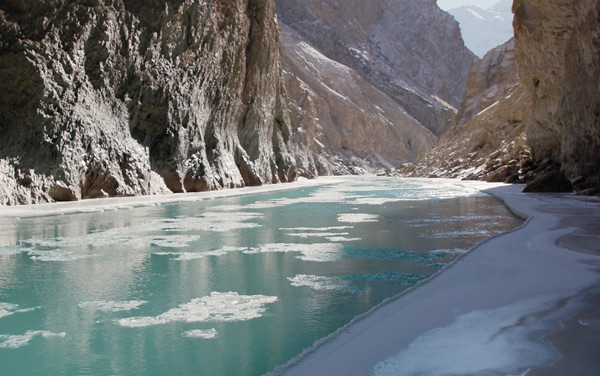 Film: Chaddr - Unter uns der Fluss - Bild5