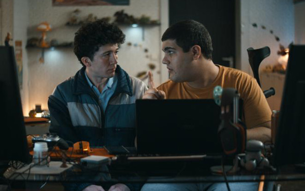 Film: HOW TO SELL DRUGS ONLINE (FAST) (Staffel 1) - Bild1