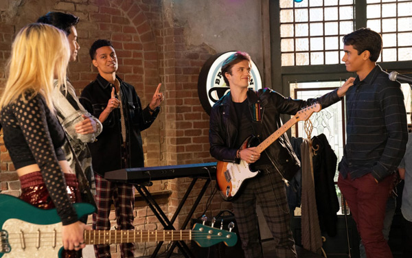 Film: Love, Victor (Staffel 2) - Bild1